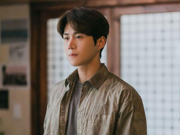 7 tháng sau khi được minh oan vụ ép bạn gái cũ phá thai, Kim Seon Ho vẫn không ngừng xin lỗi khiến fan xót xa