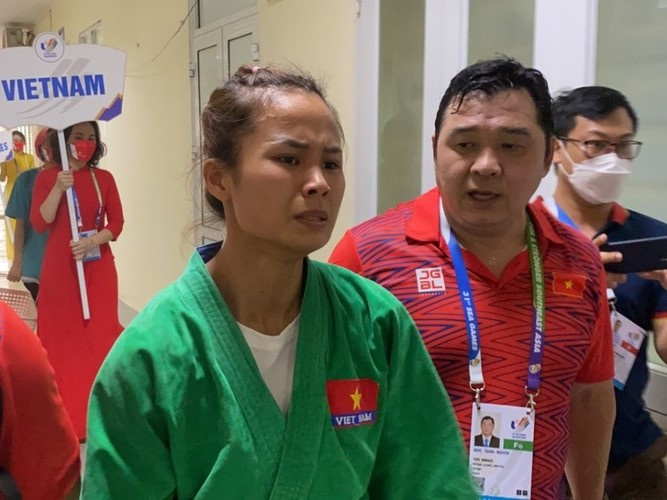 Vừa giành HCV SEA Games, Tô Thị Trang nhận tin bố qua đời