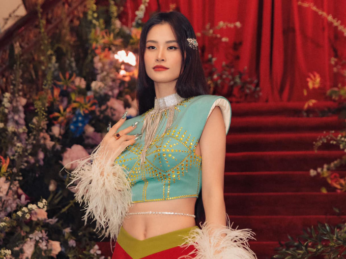 Đông Nhi bị bóc phốt thái độ xin lỗi không chân thành