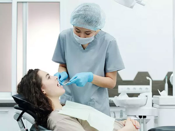 Khô miệng, triệu chứng của 5 loại bệnh
