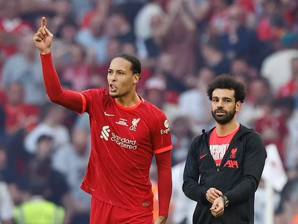 Liverpool: Chấn thương của Salah và Van Dijk nghiêm trọng thế nào?
