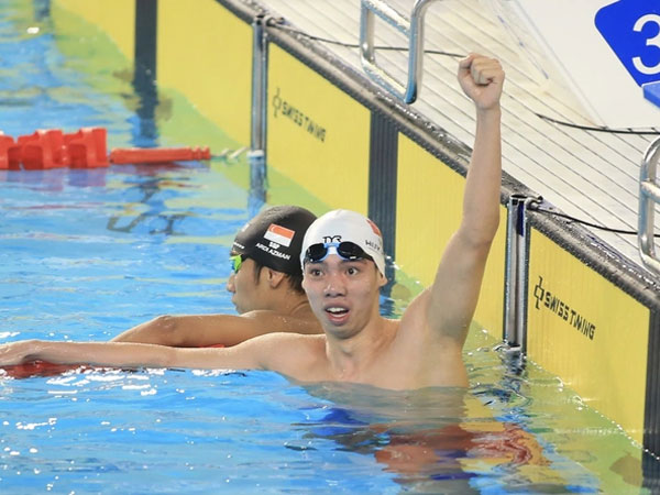 Vỡ oà cảm xúc, 'rái cá' Huy Hoàng phá kỷ lục SEA Games và giành HCV thứ 2: 'Tôi sướng quá'!