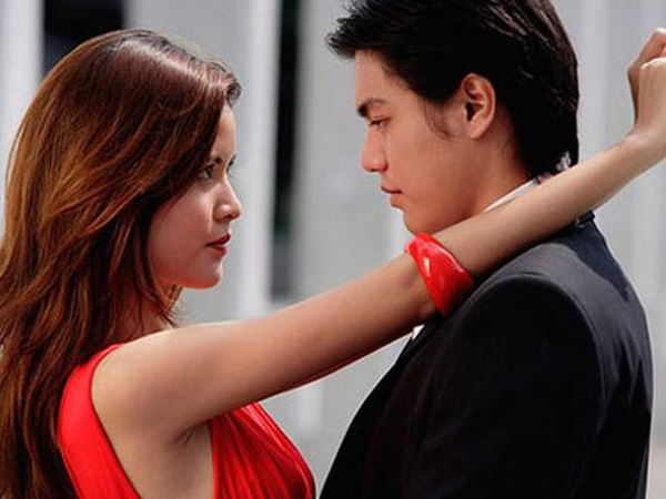 Cả tin, sếp bà cay đắng mất chồng vào tay 'cô em kết nghĩa'