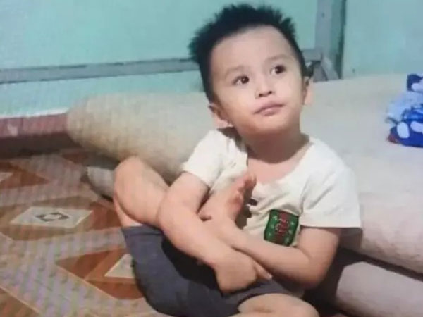 Phát hiện thi thể trôi sông, nghi của bé trai 4 tuổi mất tích