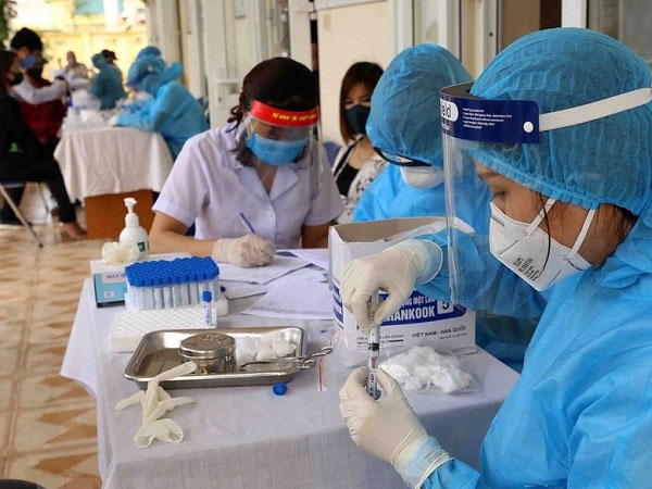 Ngày 17/5, Việt Nam ghi nhận 1.758 ca COVID-19, 4 ca tử vong, Hà Nội có 419 F0