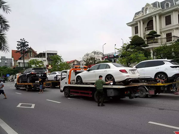 Công ty 'đứng sau' 3 ô tô sang trong nhà ông cựu Chủ tịch Hạ Long