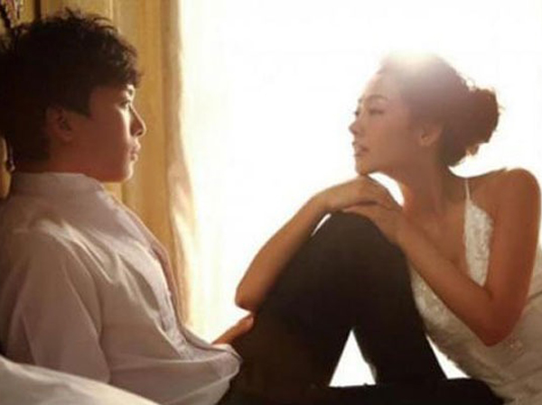 Con gái ngỡ ngàng khi mẹ muốn 'đi thêm bước nữa' với tình trẻ kém 30 tuổi, thái độ của anh ta trong buổi gặp đầu tiên càng gây sốc