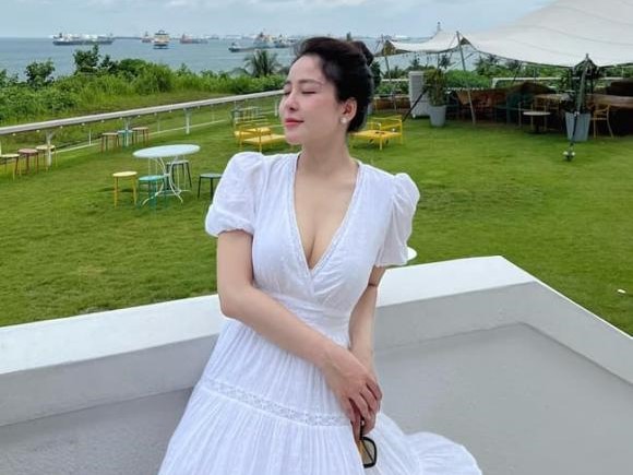 Hot girl Trâm Anh hóa ra cũng có nhược điểm, đây là lý do mà cô nàng nói 'không' với đồ kín đáo