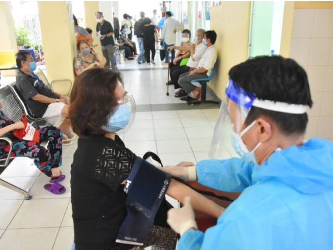 TP.HCM: Tiêm vắc-xin ngừa Covid-19 mũi 4
