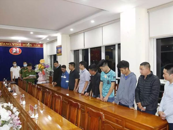 Bắt thêm 9 người trong vụ 'làm luật' trên cao tốc Nội Bài - Lào Cai