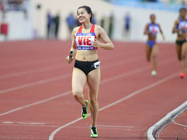 Nguyễn Thị Huyền chạm mốc 10 HCV SEA Games, cùng con gái ăn mừng