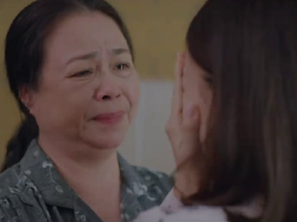 10 câu thoại đẫm lệ của mẹ Nga dành cho con gái trong 'Thương ngày nắng về'