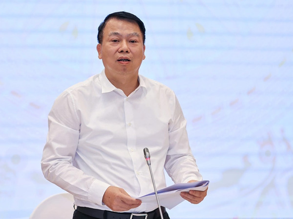 Ai ngồi 'ghế nóng' thay Chủ tịch Uỷ ban Chứng khoán vừa bị cách chức?