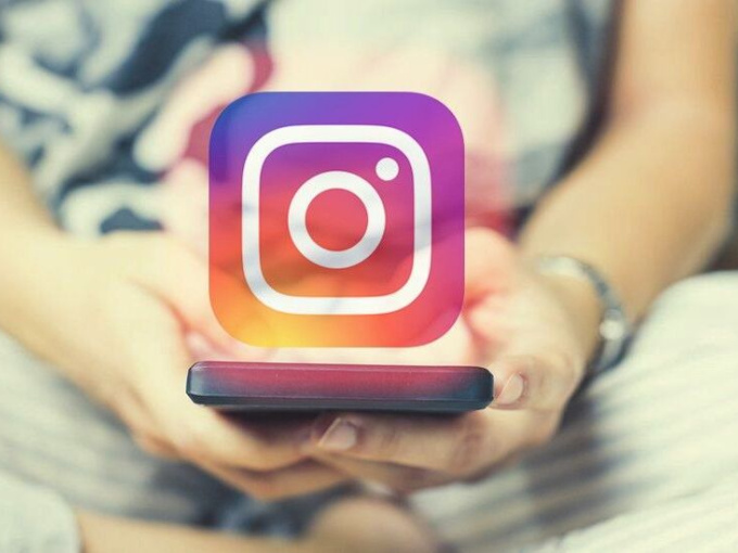 Người mẫu khiêu dâm tiết lộ từng ngủ với nhân viên Facebook để lấy lại tài khoản Instagram bị khóa