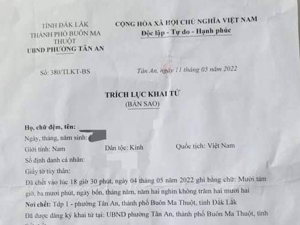 Bất ngờ mẹ đi khai tử cho con trai 3 tuổi dù còn sống