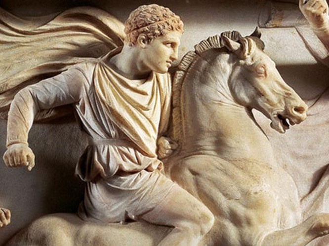 Vì sao Alexander đại đế đột ngột qua đời khi 32 tuổi?