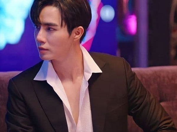 Vợ đi làm tối muộn chưa về, tôi kiểm tra định vị thì choáng váng phát hiện ra vị trí cô ấy đang ở