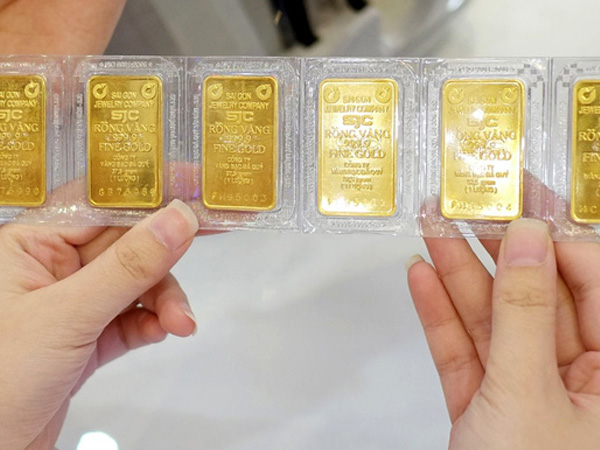 Vàng miếng SJC cao hơn giá vàng thế giới đến 18,14 triệu đồng/lượng