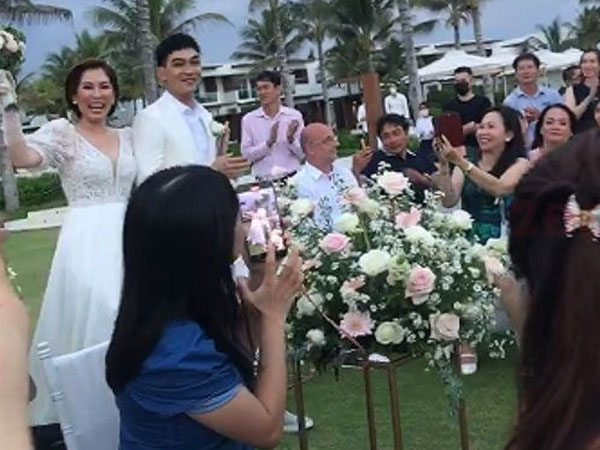 Diễn viên Khương Ngọc bất ngờ tổ chức hôn lễ cùng bạn gái sau nhiều năm chung sống