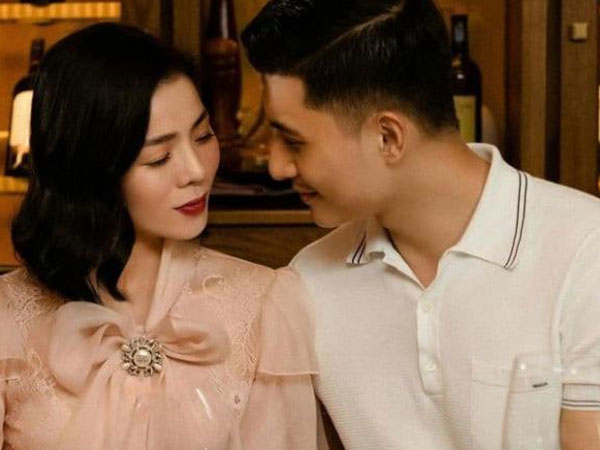 Lệ Quyên khoe Lâm Bảo Châu chu đáo với mình sau khi đi hát về, nhìn đàng gái nắm chặt tay tình trẻ mà ghen tị
