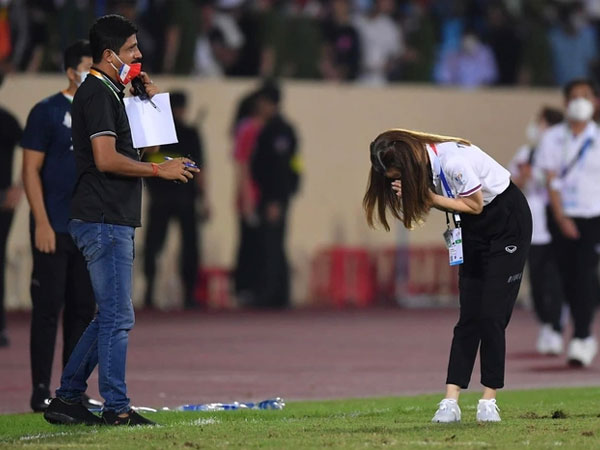 Madam Pang - Nữ tỷ phú luôn cúi đầu và sòng phẳng khi nhận thua U23 Việt Nam