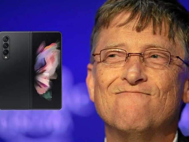 Chiếc điện thoại mà tỷ phú Bill Gates đang sử dụng có gì đặc biệt?