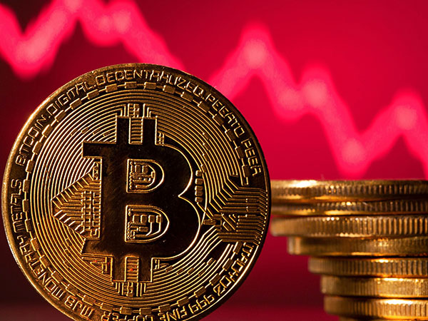 Giá đồng Bitcoin lao dốc 'đỏ lửa'
