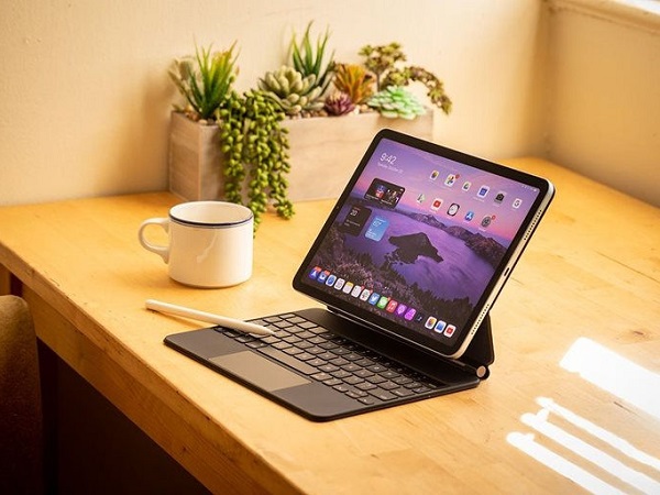 Apple bắt đầu bán iPad Air 4 tân trang