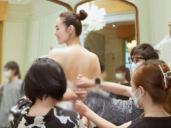 Minh Hằng được Khả Ngân hộ tống đi thử váy cưới, dân tình nóng lòng chiêm ngưỡng visual của cô dâu trước ngày trọng đại