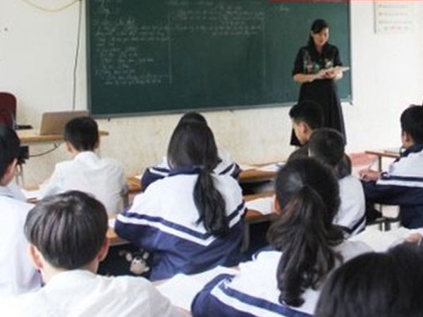 Vừa gửi một tin nhắn vào nhóm, nam sinh liền bị bạn học 'đuổi thẳng cổ' khiến dân tình cười ngất