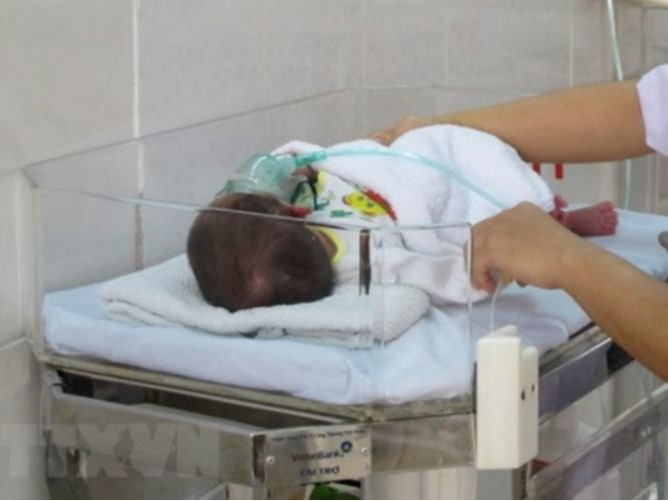 Săn tìm ‘mẹ bầu’ để mua trẻ sơ sinh bán qua biên giới