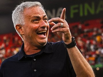 Mourinho: Không còn là 'Người đặc biệt' mà là 'Người duy nhất'