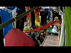Thanh niên to béo tưởng người phúc hậu, ai ngờ hành động sau đó khiến ai cũng phải chán ghét