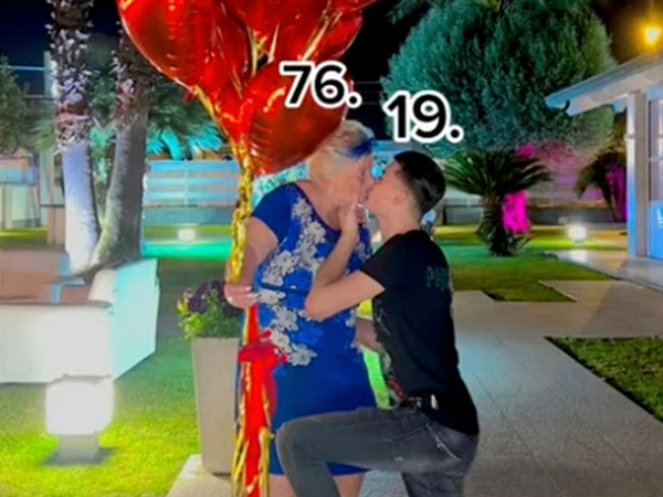Thiếu niên 19 tuổi cầu hôn 'bạn gái' đã tròn 76 khiến dân mạng choáng ngợp: 'Đủ tuổi để thành bà nội anh rồi'