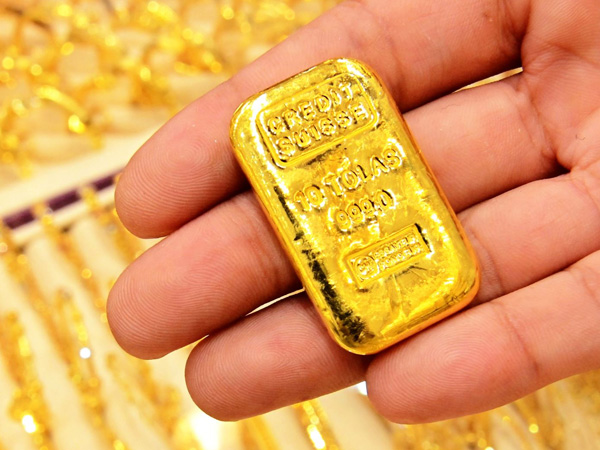 Giá vàng trong nước bật tăng nửa triệu đồng/lượng
