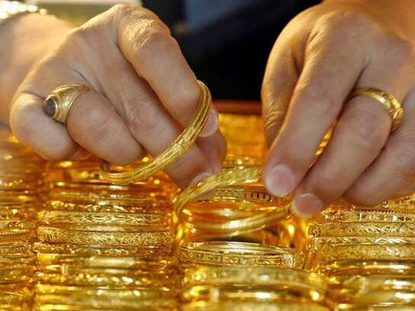 Giá vàng hôm nay 27/5: USD tụt giảm, vàng hồi phục