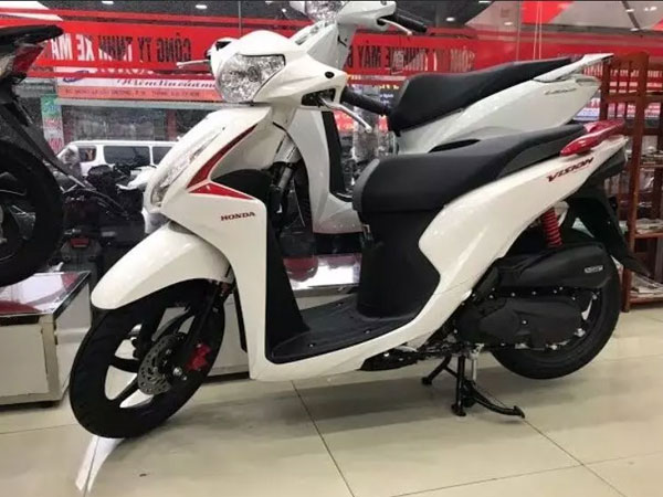 Chớp thời cơ xe mới cháy hàng, dân buôn hét giá Honda Vision cũ giá đắt đỏ