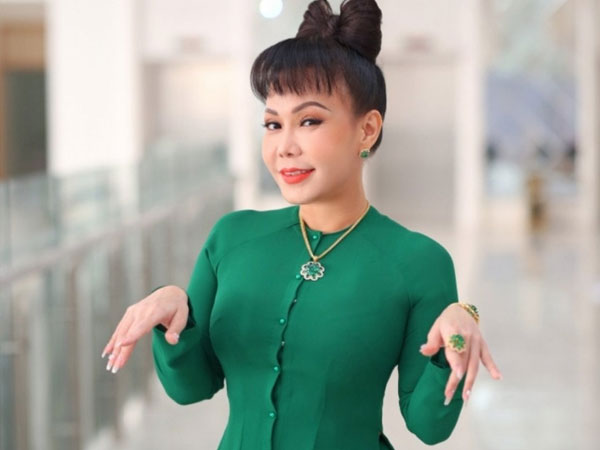Việt Hương bày tỏ quan điểm về chuyện cha là người tình kiếp trước: 'Câu vô duyên lập thành một suy nghĩ mất tính thiêng liêng'