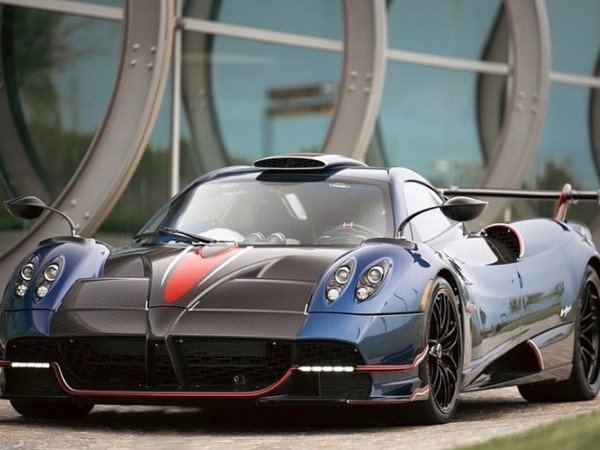Cận cảnh Pagani Huayra NC - siêu phẩm đặc biệt cho đại gia VIP