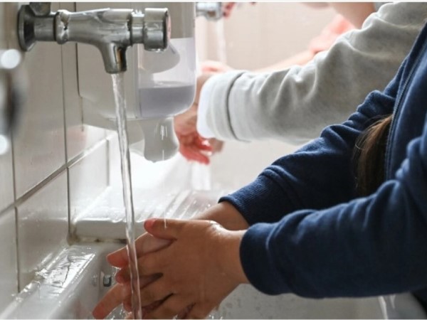 Số trẻ bị nhiễm viêm gan bí ẩn tăng mạnh ở Anh