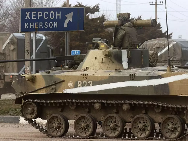 Ukraine tuyên bố phản công tại Kherson, tịch thu tài sản tập đoàn dầu khí Nga