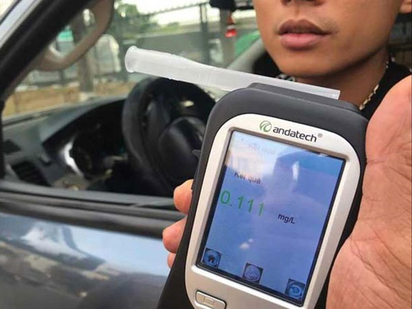 Hàng trăm thiết bị đo nồng độ cồn có nguy cơ... lệch chuẩn