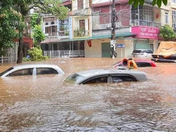 Những lưu ý về bảo hiểm xe ôtô ngập nước bạn cần ghi nhớ