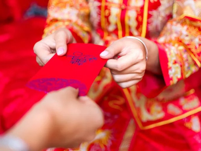 Tổ chức đám cưới cho con xong xuôi lại bày vẽ 'tiệc cảm ơn' để nhận thêm quà mừng, quan chức Trung Quốc nhận cái kết 'đắng'