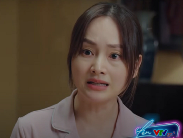 Thương ngày nắng về 2 tập 26: Khánh sốc vì bị con gái nói mẹ cặp bồ dẫn tới ly hôn, Duy ra mắt gia đình Trang