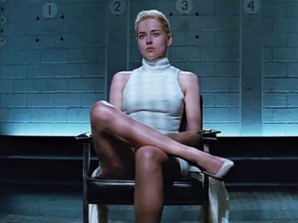 Quá nhập tâm, minh tinh Sharon Stone tưởng mình đã giết bạn diễn khi quay phim