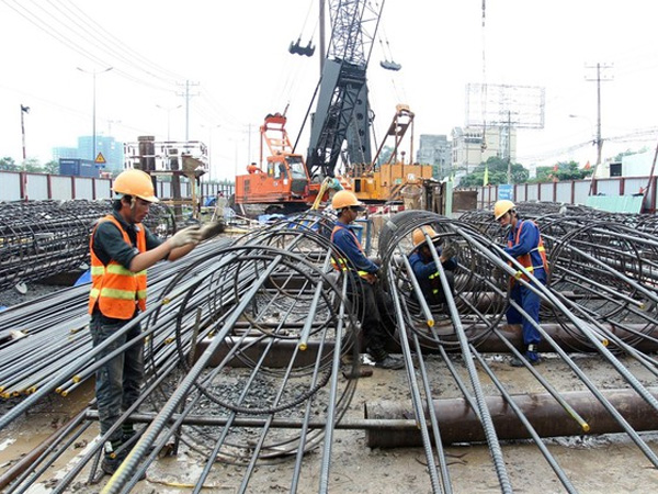 Giải ngân đầu tư công chậm: Tiền 'kẹt' vì đâu?