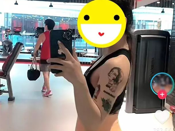 Ngán ngẩm hình ảnh gái xinh khoe vòng 3 trái đào với chiếc quần mặc như không