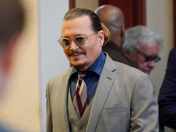 Hậu thắng kiện vợ cũ Amber Heard, thu nhập 'khủng' của Johnny Depp được công khai