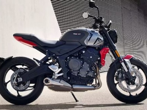 Triệu hồi Triumph Trident ở VIệt Nam vì chân chống dùng vật liệu kém chất lượng